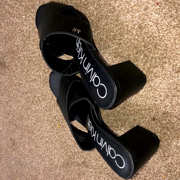 Black Calvin Klein heels - Picture 2 of 3